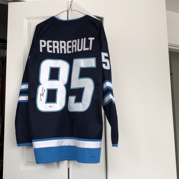 Winnipeg Jets signed jersey - Picture 8 of 8